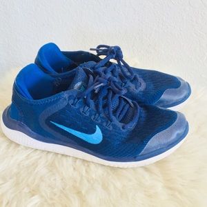 Nike Boys Free Run Sneakers Sz 5.5Y